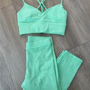 Mint Green Women's Alo Set